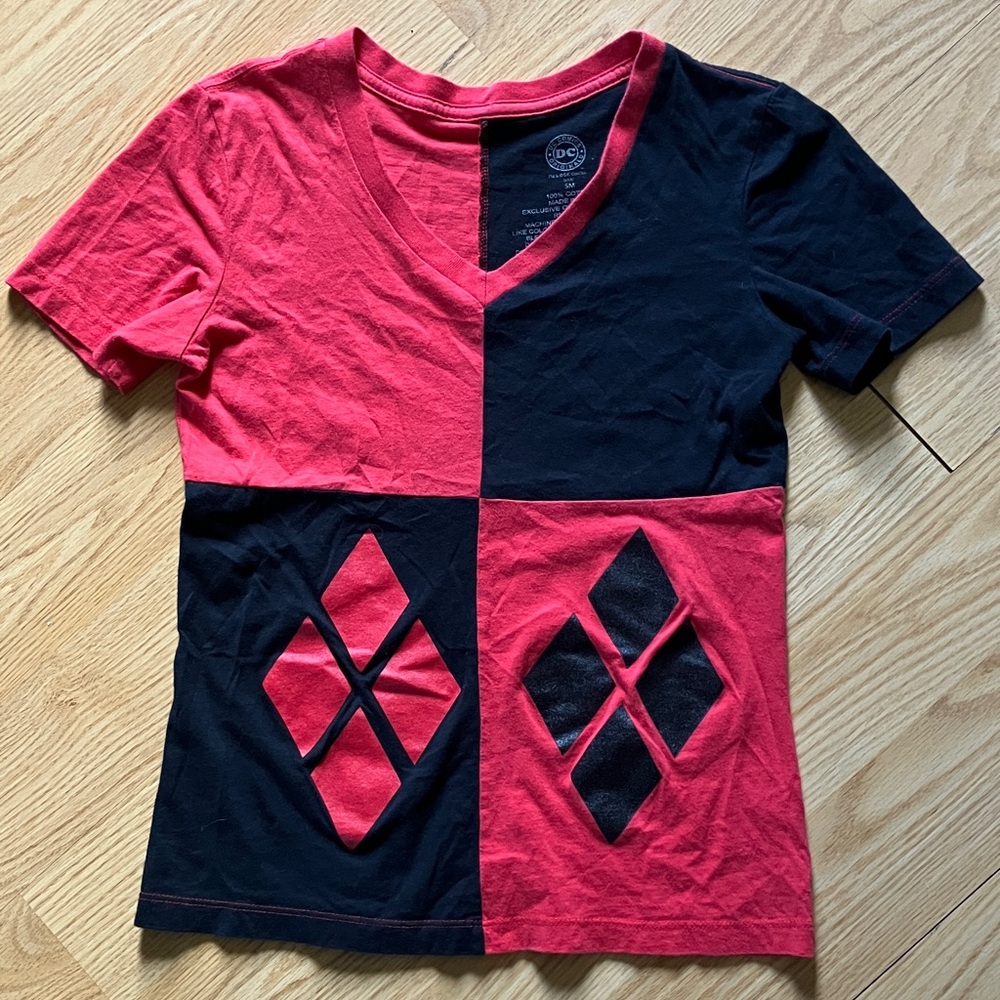 DC Comics Red and Black Short Sleeve Tee